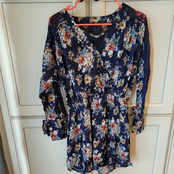 NWT Entro Dress Size S Navy Floral - Picture 5 of 10